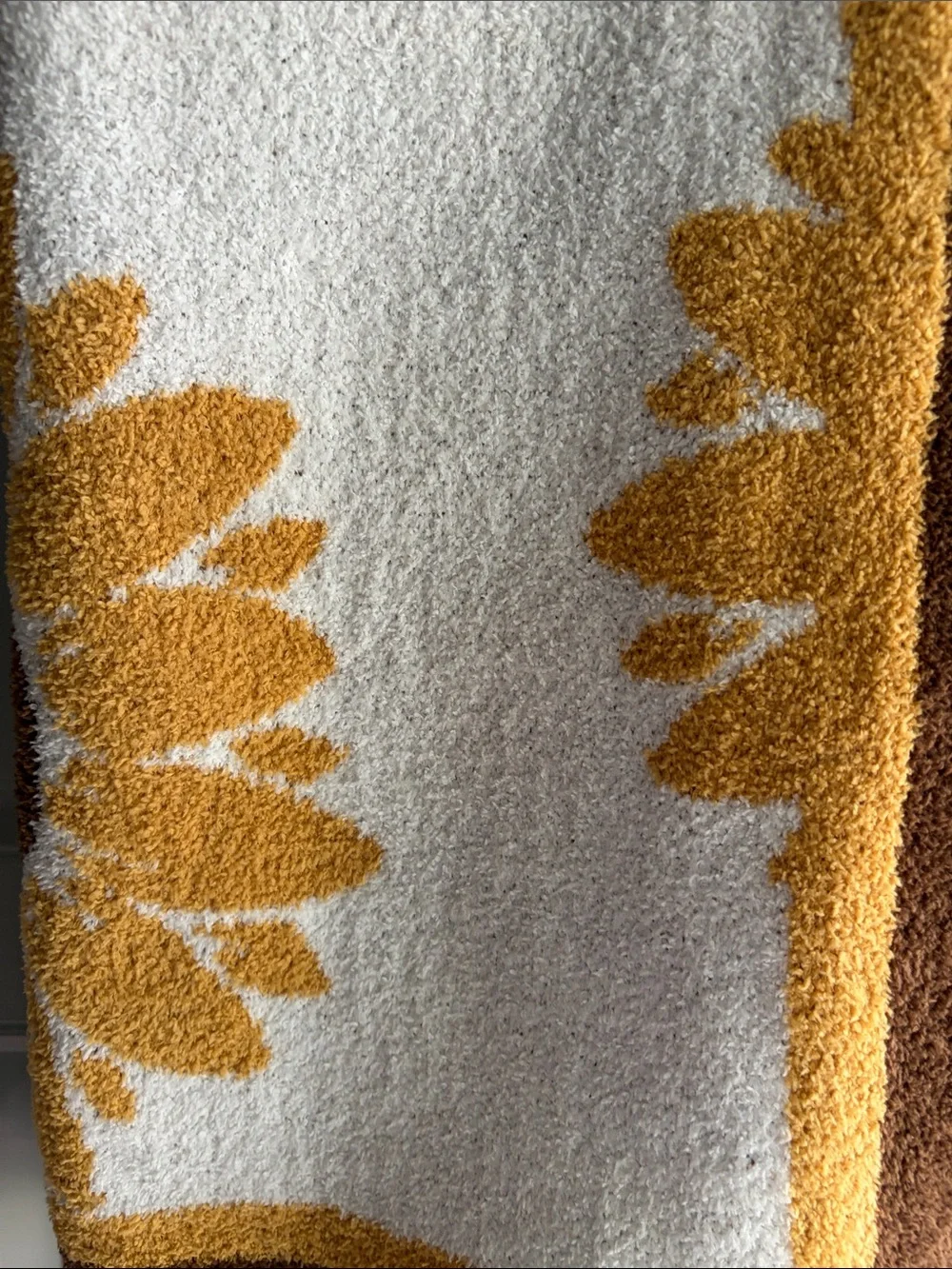 NWT Sunflower Feather Knit Chenille Brown, Cream  & Mustard Size 50”x 70”